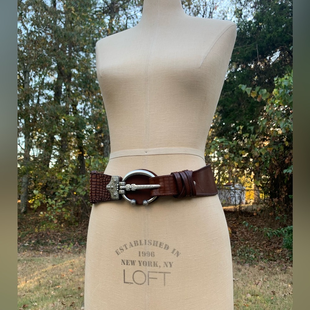 Vintage Oversized Leather Belt with Ornate Buckle - Picture 5 of 16